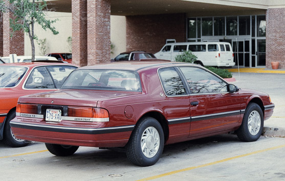 Mercury Cougar 1989 - Nikon F801