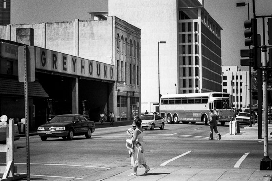 La gare routière Greyhound de Downtown Dallas - Nikon F801