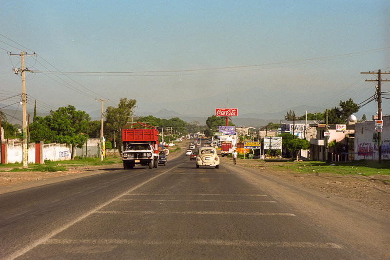 Route menant au site archéologique de Xochicalco.