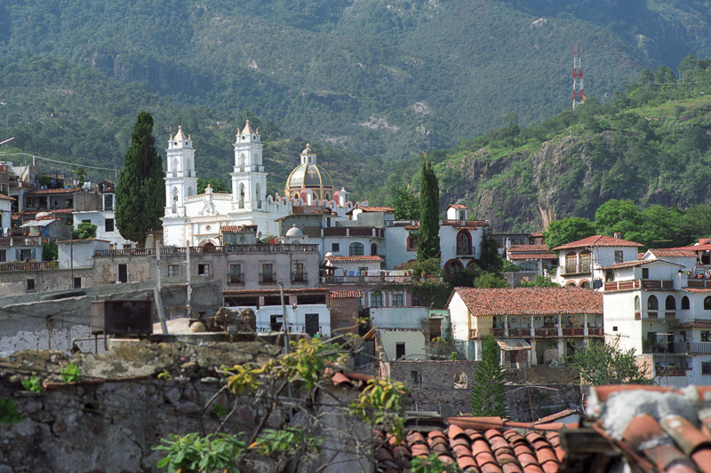 L'église Santa Prisca dominant Taxco.