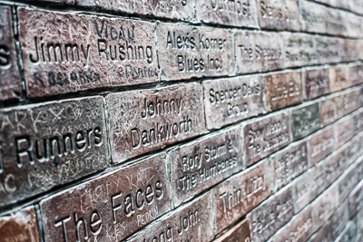 Détail du Cavern Wall of Fame à Liverpool