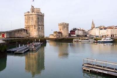 Les tours de La Rochelle vues depuis le bassin