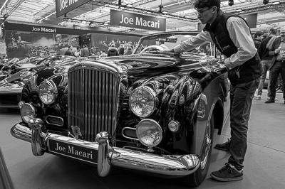 Merci! Car avec 60 mega pixels, la poussière se voit bien