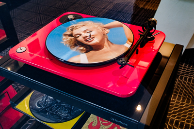 Elle ne fait pas que nous faire tourner la tête.